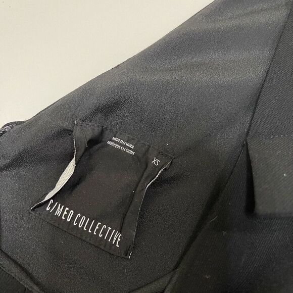 C/MEO collective black vneck sleeveless tie waist romper size XS - Picture 4 of 7